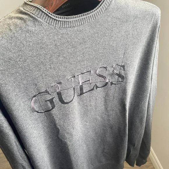 PULL GUESS - Picture 1 of 3